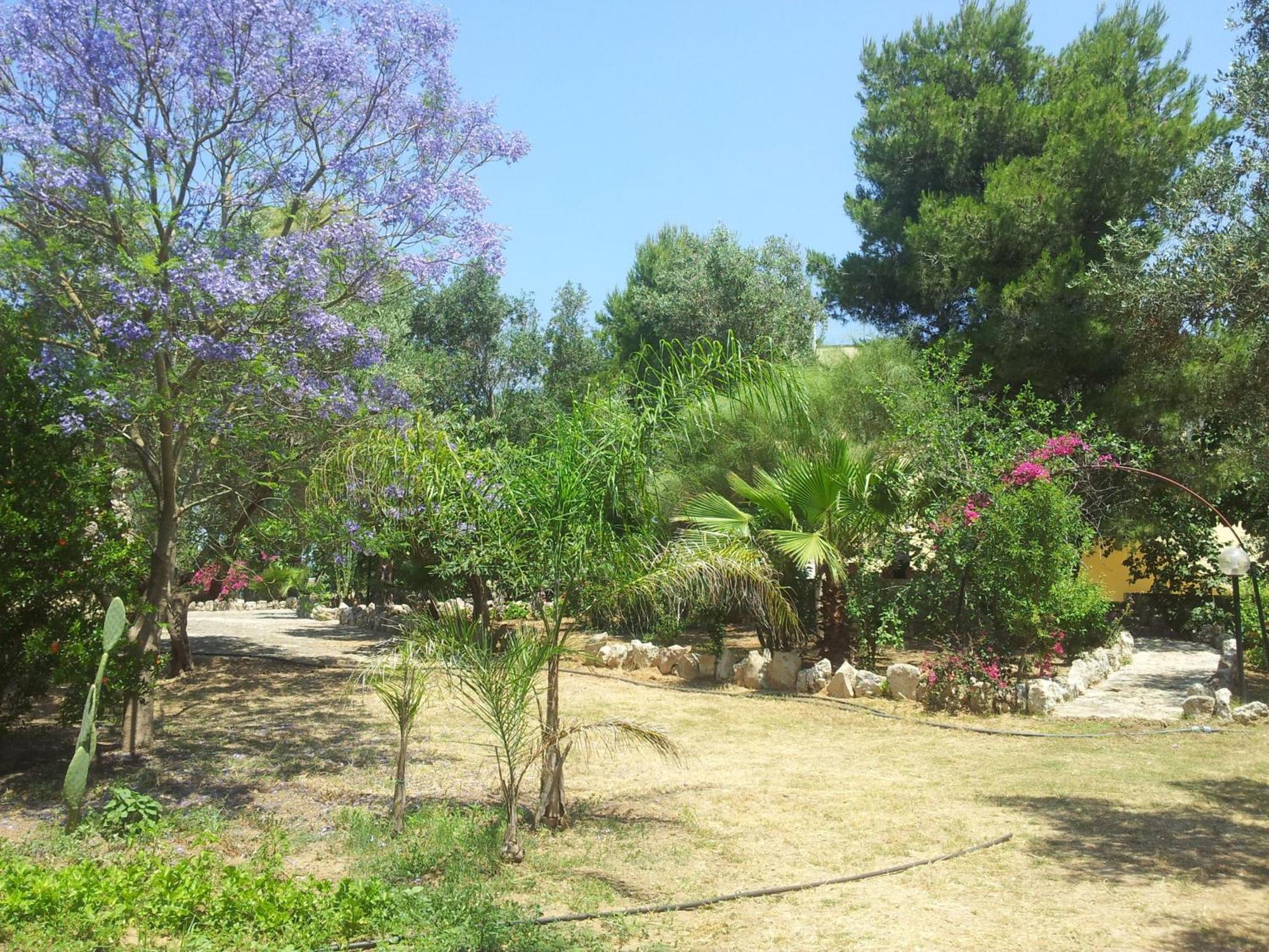 Agriturismo Tenuta La Siesta กัลลีโปลี ภายนอก รูปภาพ