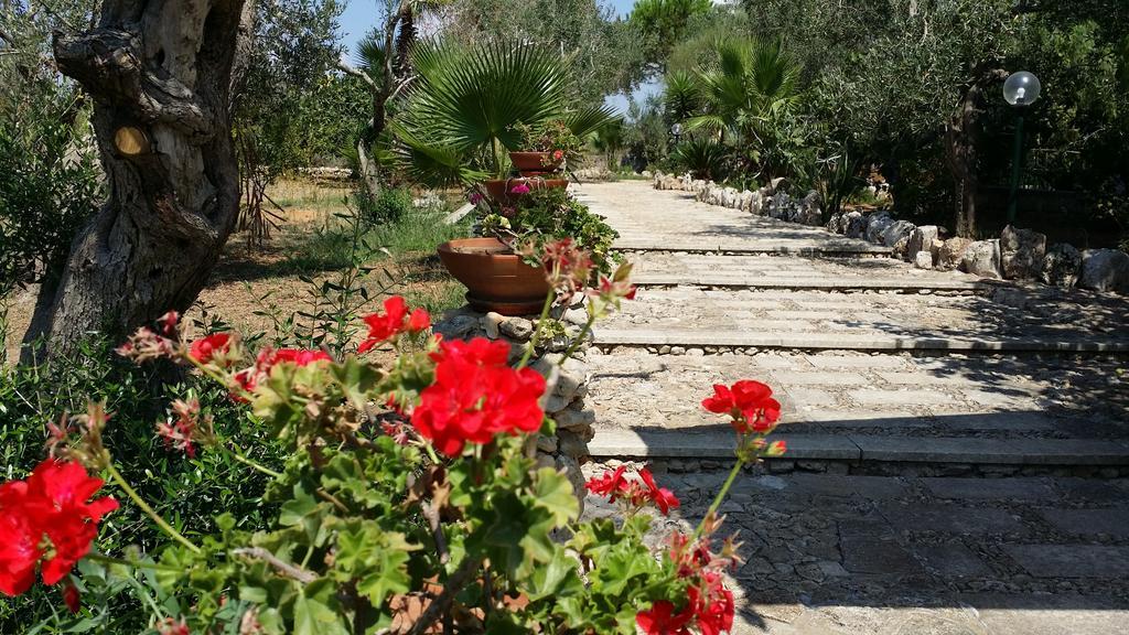 Agriturismo Tenuta La Siesta กัลลีโปลี ภายนอก รูปภาพ