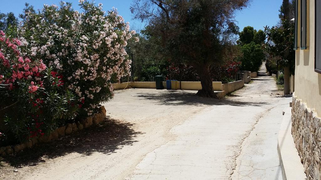 Agriturismo Tenuta La Siesta กัลลีโปลี ภายนอก รูปภาพ